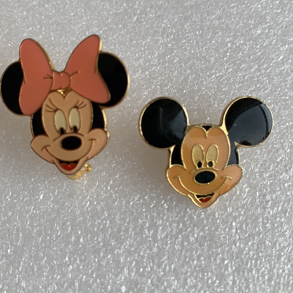 Mickey & Minnie Mouse Enamel Pin Set